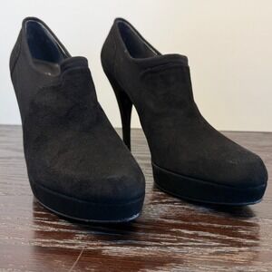 Stuart Weitzman Holdme Black Suede Platform Ankle Boot Shootie Heels 8B 95-00333
